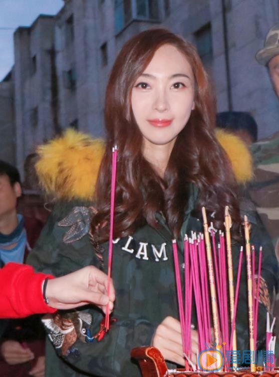 田娜活动照 田娜高清写真_田娜高清剧照