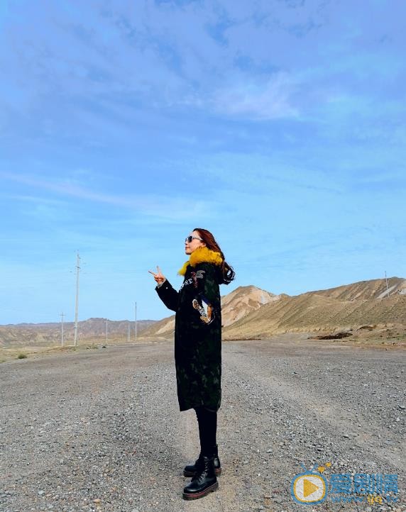 田娜户外旅行照 田娜高清写真_田娜高清剧照
