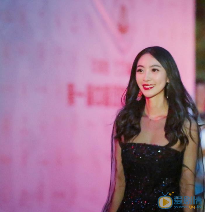 田娜活动照 田娜高清写真_田娜高清剧照