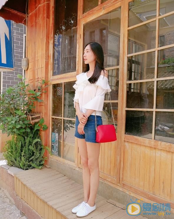 田娜生活照 田娜高清写真_田娜高清剧照
