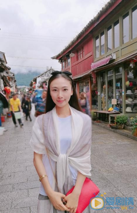 田娜户外旅行照 田娜高清写真_田娜高清剧照