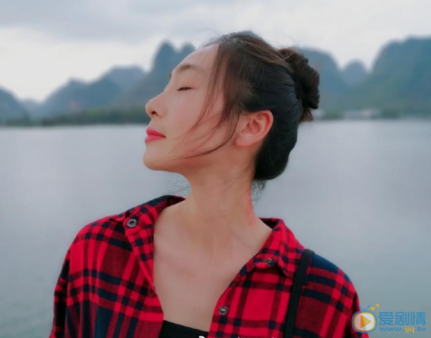 田娜山水田园照 田娜高清写真_田娜高清剧照