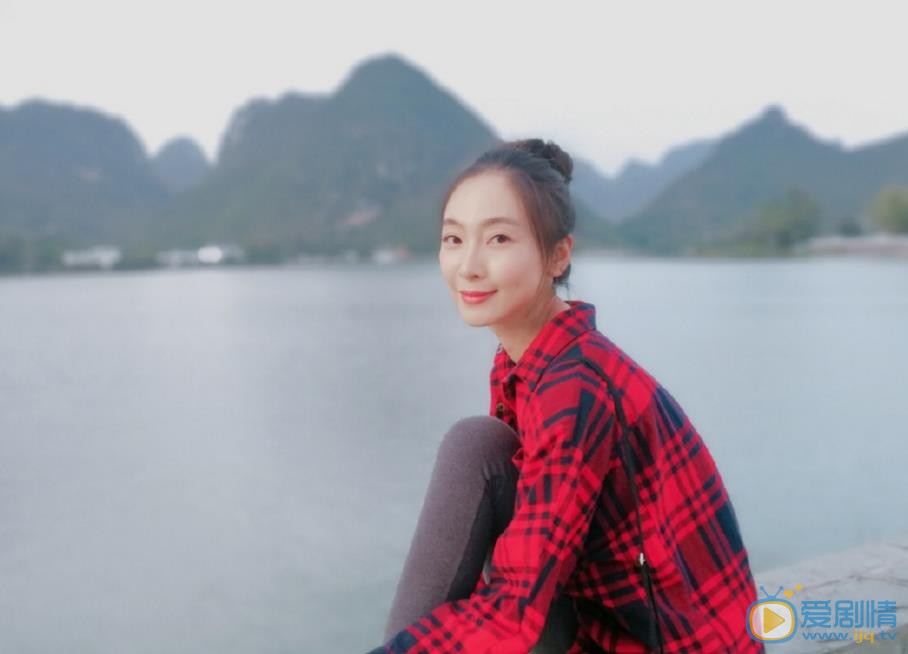 田娜山水田园照 田娜高清写真_田娜高清剧照