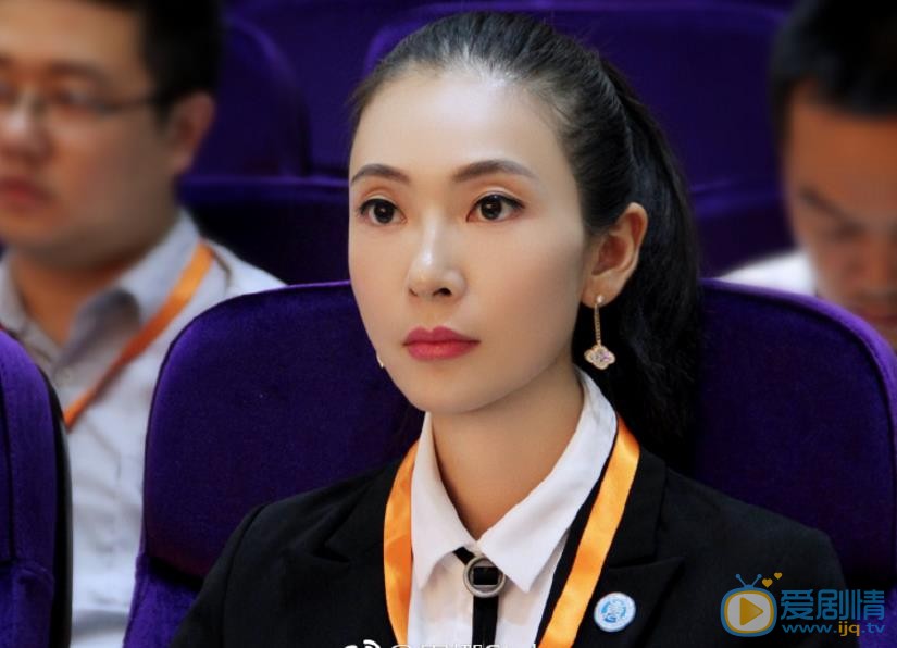 田娜活动照 田娜高清写真_田娜高清剧照