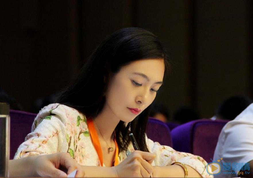 田娜活动照 田娜高清写真_田娜高清剧照