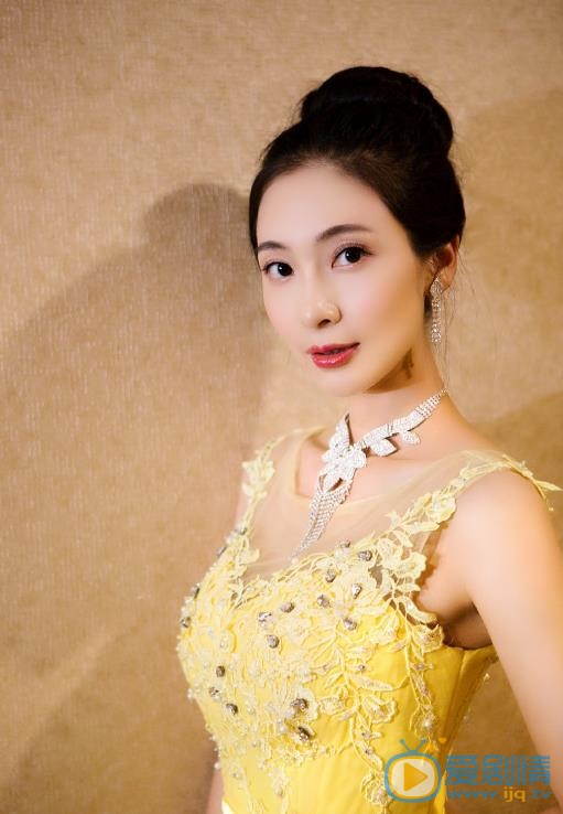 田娜气质写真 田娜高清写真_田娜高清剧照