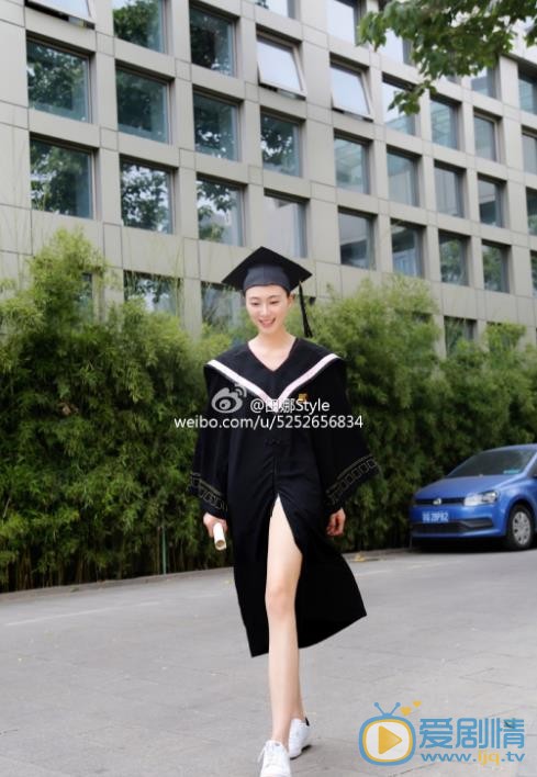 田娜毕业写真 田娜高清写真_田娜高清剧照