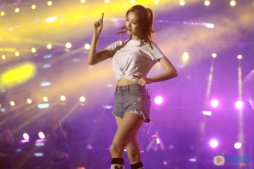 朴智妍演唱会现场照 朴智妍高清写真_朴智妍高清剧照