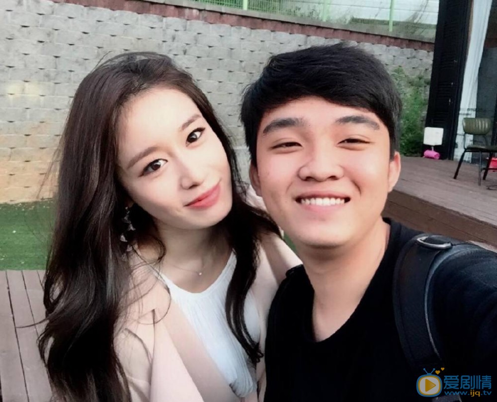 朴智妍与人合照 朴智妍高清写真_朴智妍高清剧照