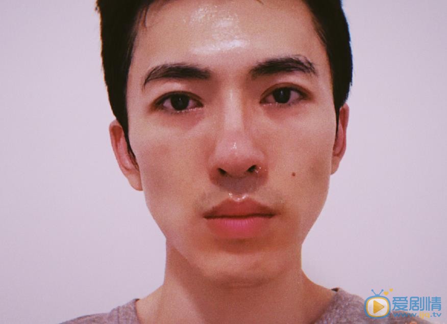 幕后之王凯文是谁扮演的？幕后之王凯文扮演者邬立朋个人资料、写真生活照