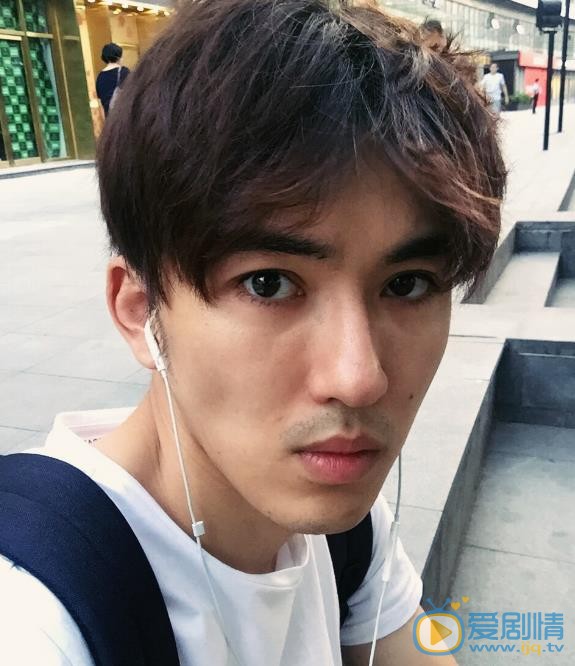 幕后之王凯文是谁扮演的？幕后之王凯文扮演者邬立朋个人资料、写真生活照