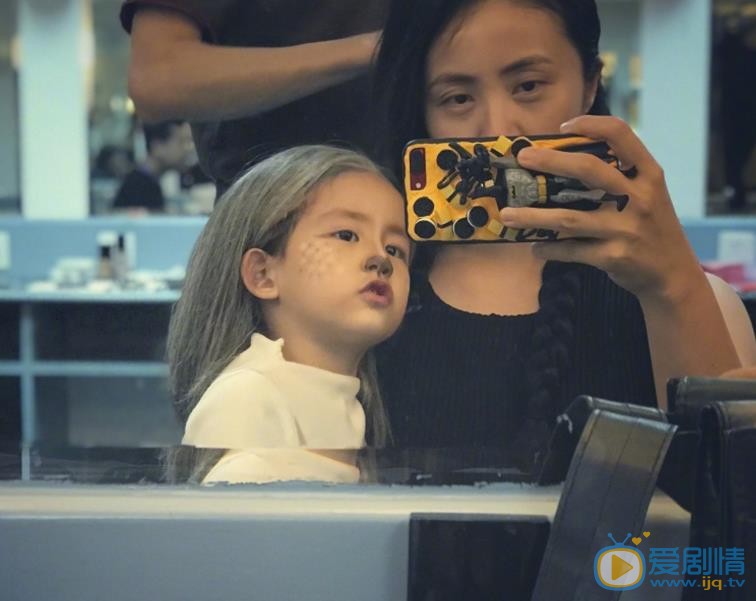 孙莉和女儿合照 孙莉高清写真_孙莉高清剧照