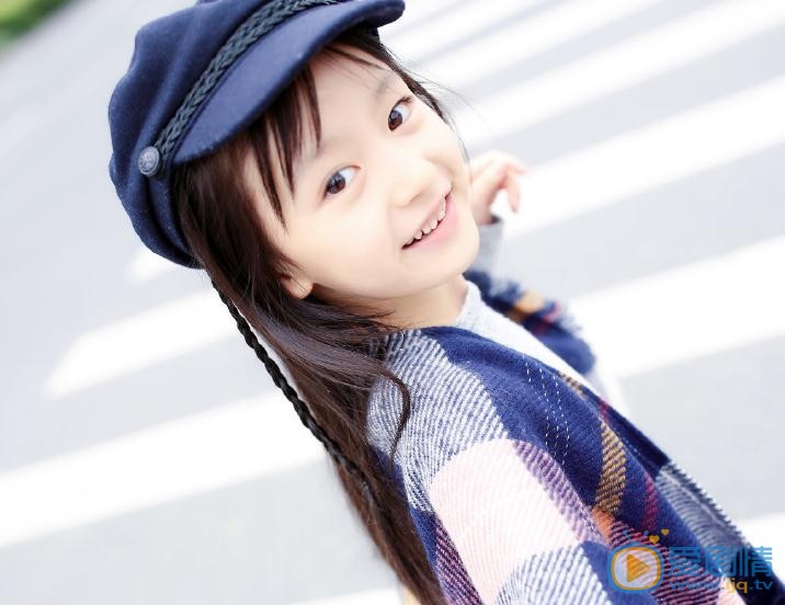 裴佳欣街拍写真 裴佳欣高清写真_裴佳欣高清剧照