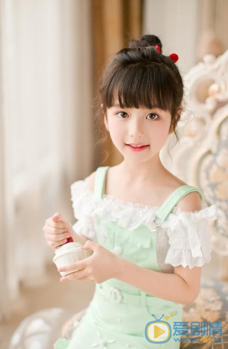 裴佳欣公主风写真 裴佳欣高清写真_裴佳欣高清剧照