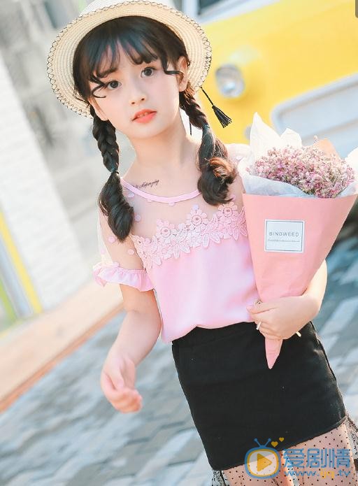 裴佳欣夏日写真 裴佳欣高清写真_裴佳欣高清剧照