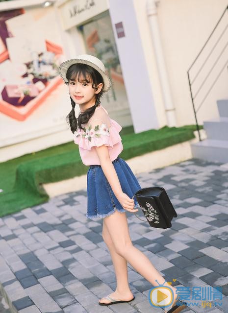 裴佳欣夏日写真 裴佳欣高清写真_裴佳欣高清剧照
