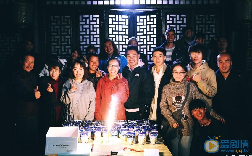 吴逸迦开机照 吴逸迦高清写真_吴逸迦高清剧照