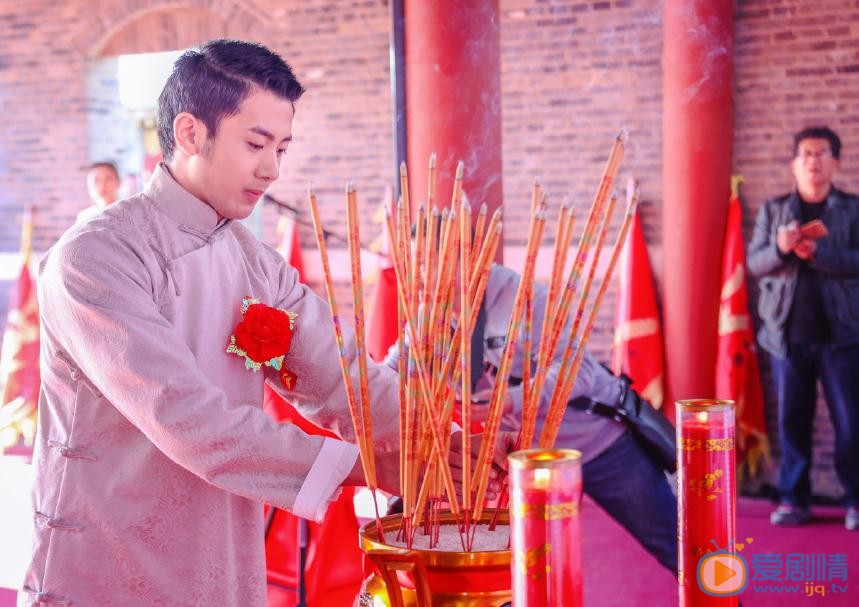 吴逸迦开机照 吴逸迦高清写真_吴逸迦高清剧照