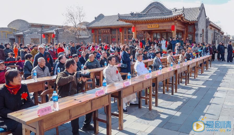 吴逸迦开机照 吴逸迦高清写真_吴逸迦高清剧照
