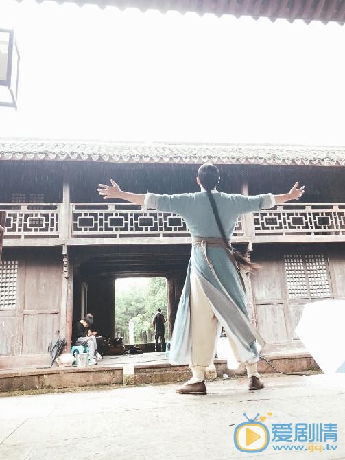 吴逸迦片场照 吴逸迦高清写真_吴逸迦高清剧照