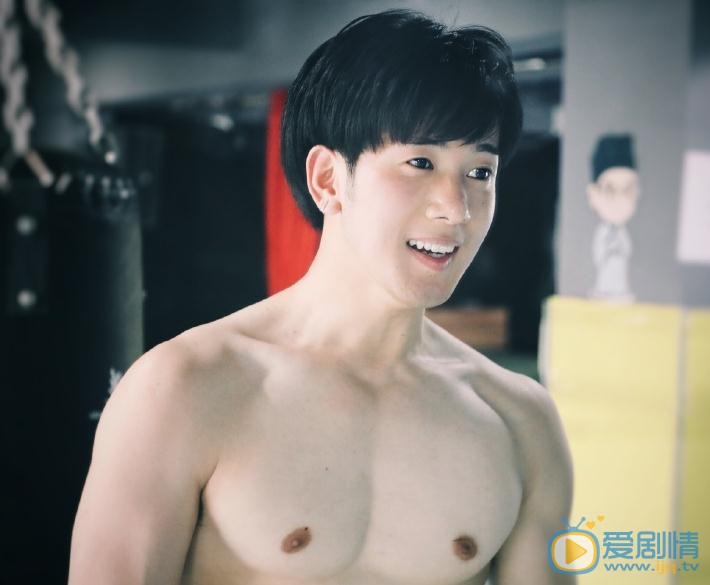吴逸迦健身照 吴逸迦高清写真_吴逸迦高清剧照