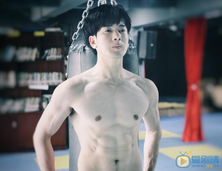 吴逸迦健身照 吴逸迦高清写真_吴逸迦高清剧照