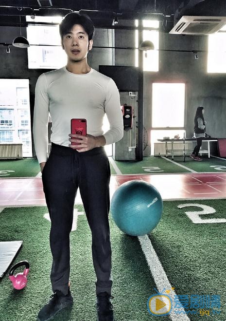 吴逸迦健身照 吴逸迦高清写真_吴逸迦高清剧照