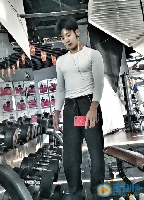 吴逸迦健身照 吴逸迦高清写真_吴逸迦高清剧照