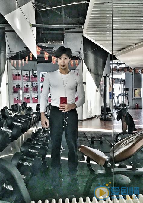 吴逸迦健身照 吴逸迦高清写真_吴逸迦高清剧照