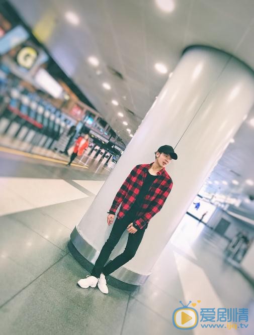 吴逸迦生活照 吴逸迦高清写真_吴逸迦高清剧照