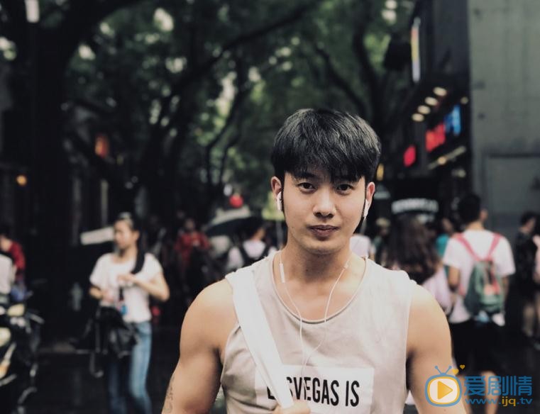 吴逸迦健身照 吴逸迦高清写真_吴逸迦高清剧照