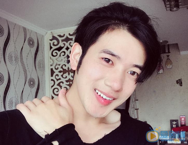 吴逸迦生活照 吴逸迦高清写真_吴逸迦高清剧照