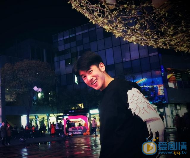 吴逸迦生活照 吴逸迦高清写真_吴逸迦高清剧照