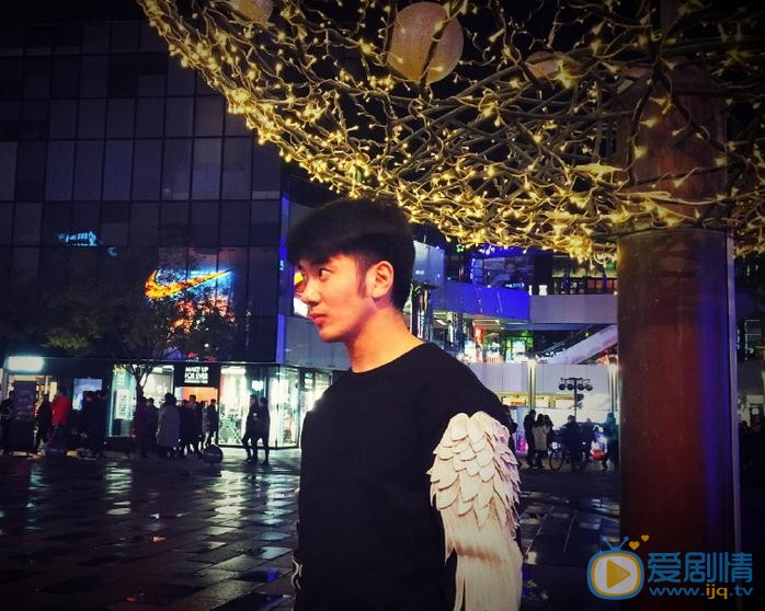 吴逸迦生活照 吴逸迦高清写真_吴逸迦高清剧照