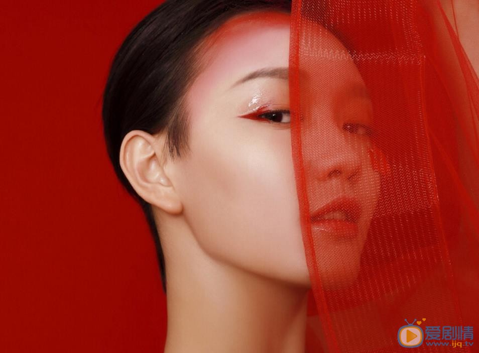 孙溯梦汐红衣性感写真 孙溯梦汐高清写真_孙溯梦汐高清剧照