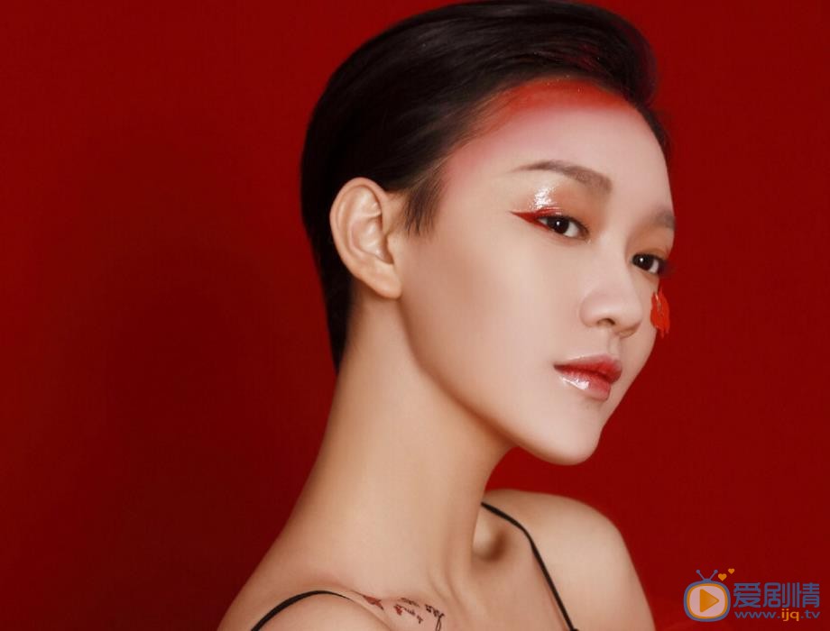 孙溯梦汐红衣性感写真 孙溯梦汐高清写真_孙溯梦汐高清剧照