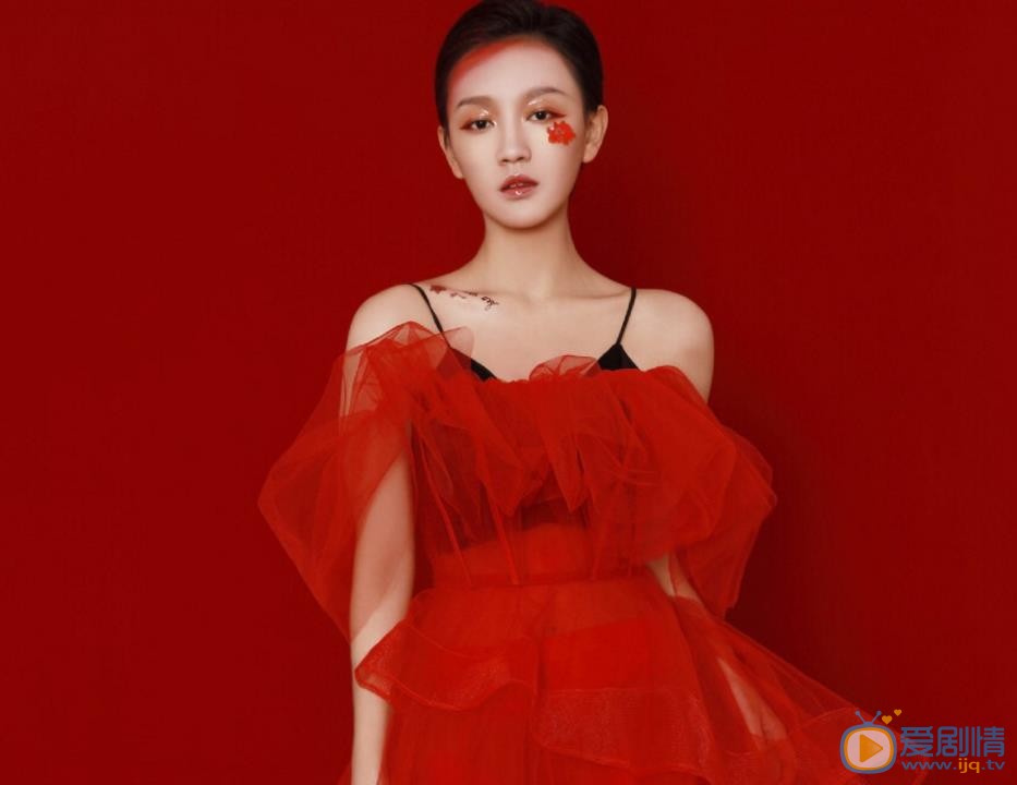 孙溯梦汐红衣性感写真 孙溯梦汐高清写真_孙溯梦汐高清剧照