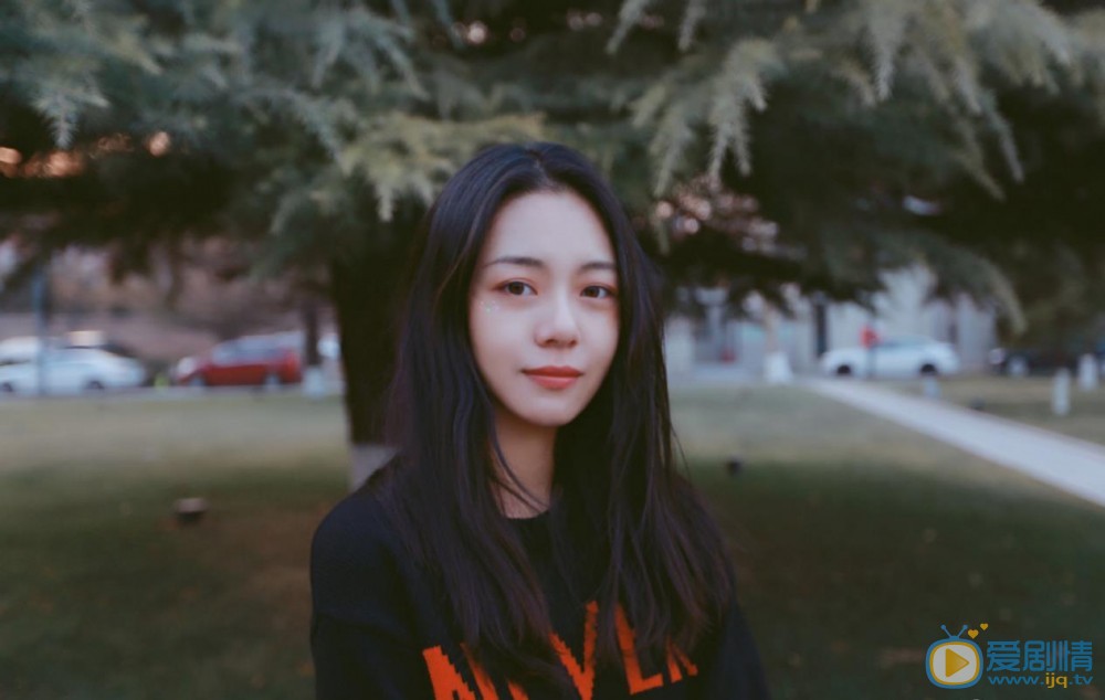 王子彤户外写真 王子彤高清写真_王子彤高清剧照