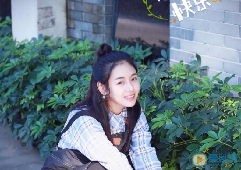 王子彤户外写真 王子彤高清写真_王子彤高清剧照
