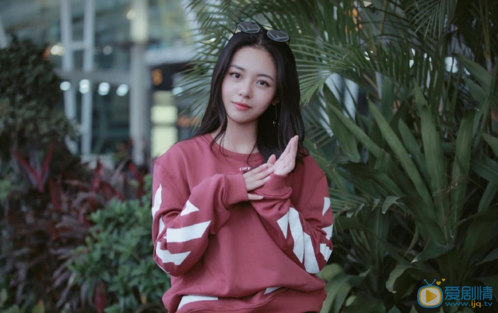 王子彤户外写真 王子彤高清写真_王子彤高清剧照