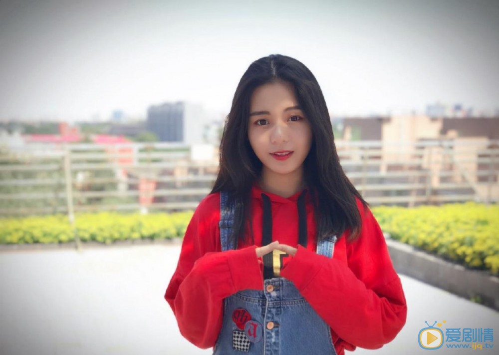 王子彤户外写真 王子彤高清写真_王子彤高清剧照