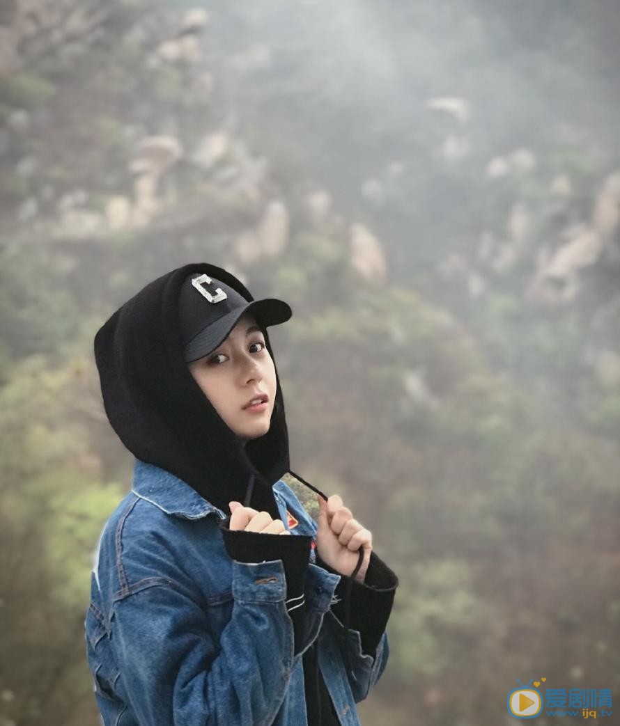 王子彤户外写真 王子彤高清写真_王子彤高清剧照