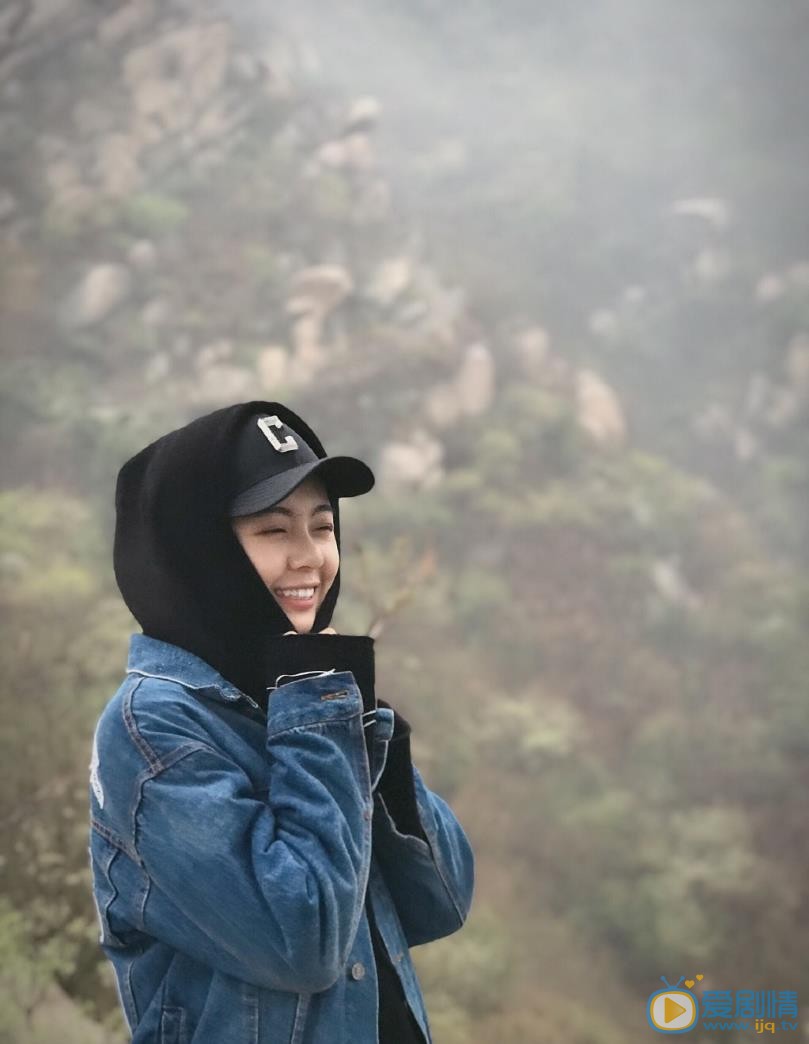 王子彤户外写真 王子彤高清写真_王子彤高清剧照