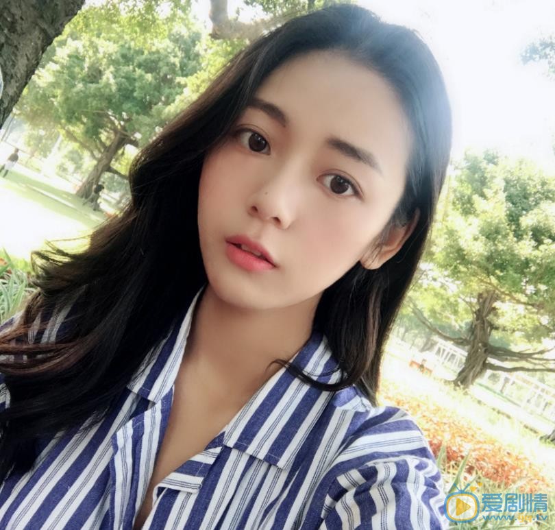 王子彤自拍照 王子彤高清写真_王子彤高清剧照