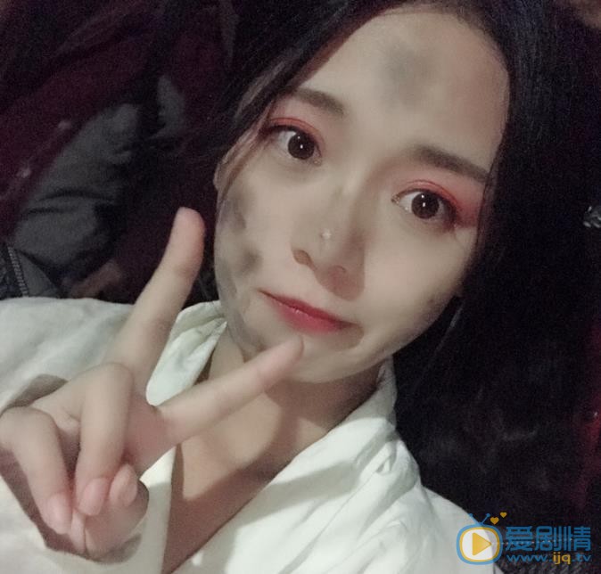王子彤自拍照 王子彤高清写真_王子彤高清剧照
