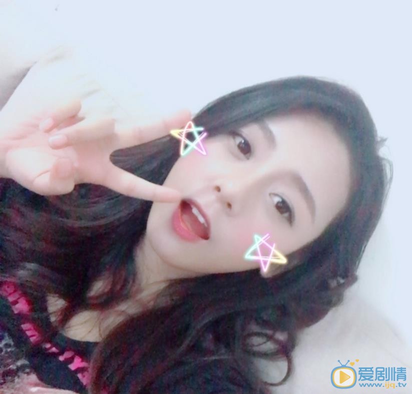 王子彤自拍照 王子彤高清写真_王子彤高清剧照