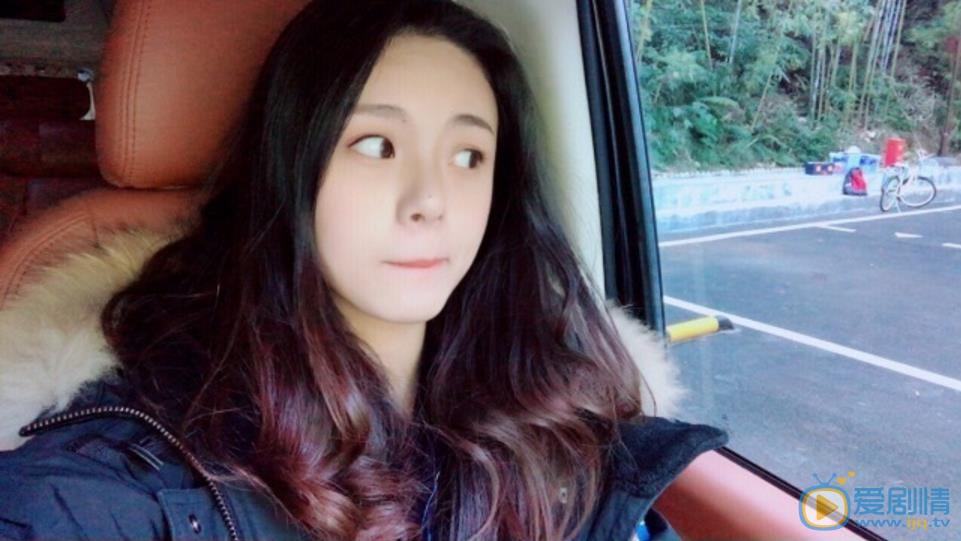 王子彤自拍照 王子彤高清写真_王子彤高清剧照