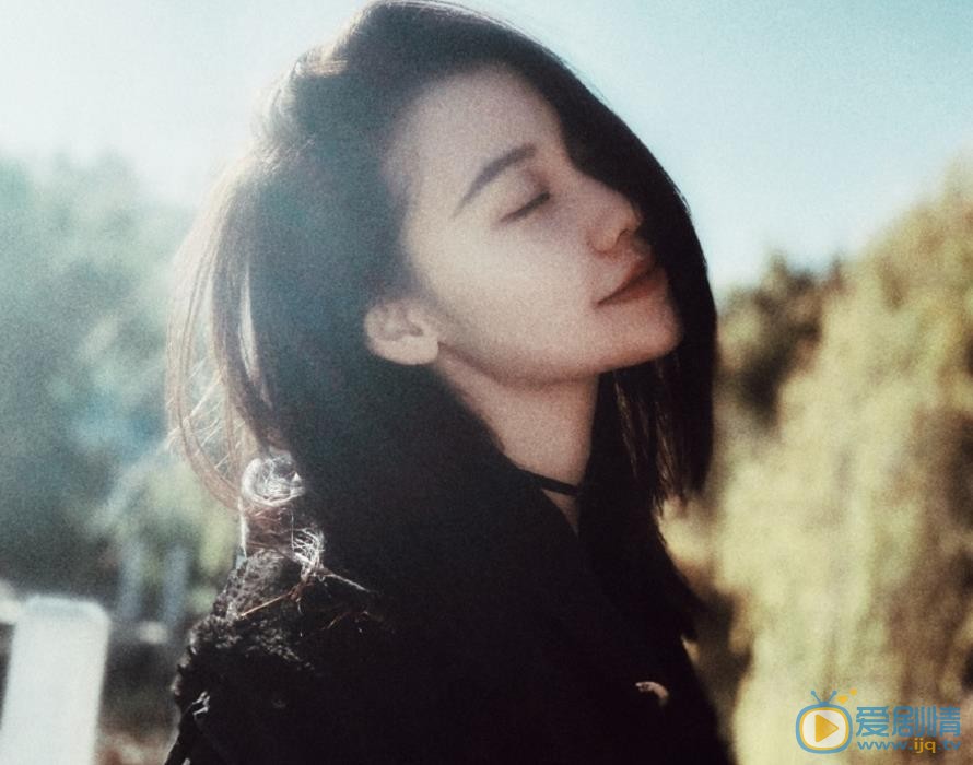 阿丽亚街拍大片 阿丽亚高清写真_阿丽亚高清剧照