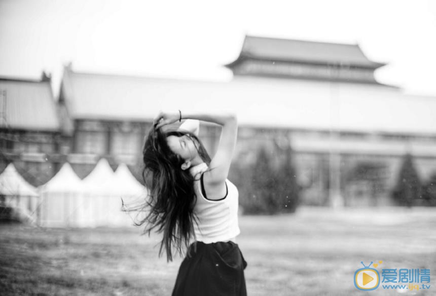 阿丽亚黑白写真 阿丽亚高清写真_阿丽亚高清剧照