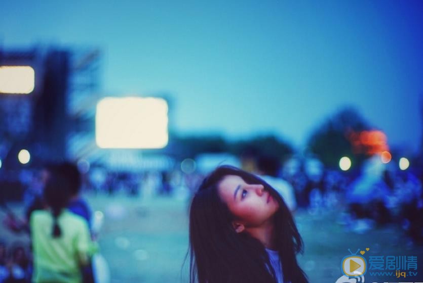 阿丽亚街拍大片 阿丽亚高清写真_阿丽亚高清剧照